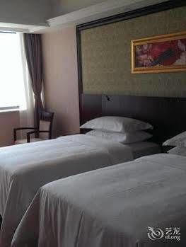 Vienna Hotel Sh Fengxian Nanqiao Jinhai Road Shanghai Exterior photo
